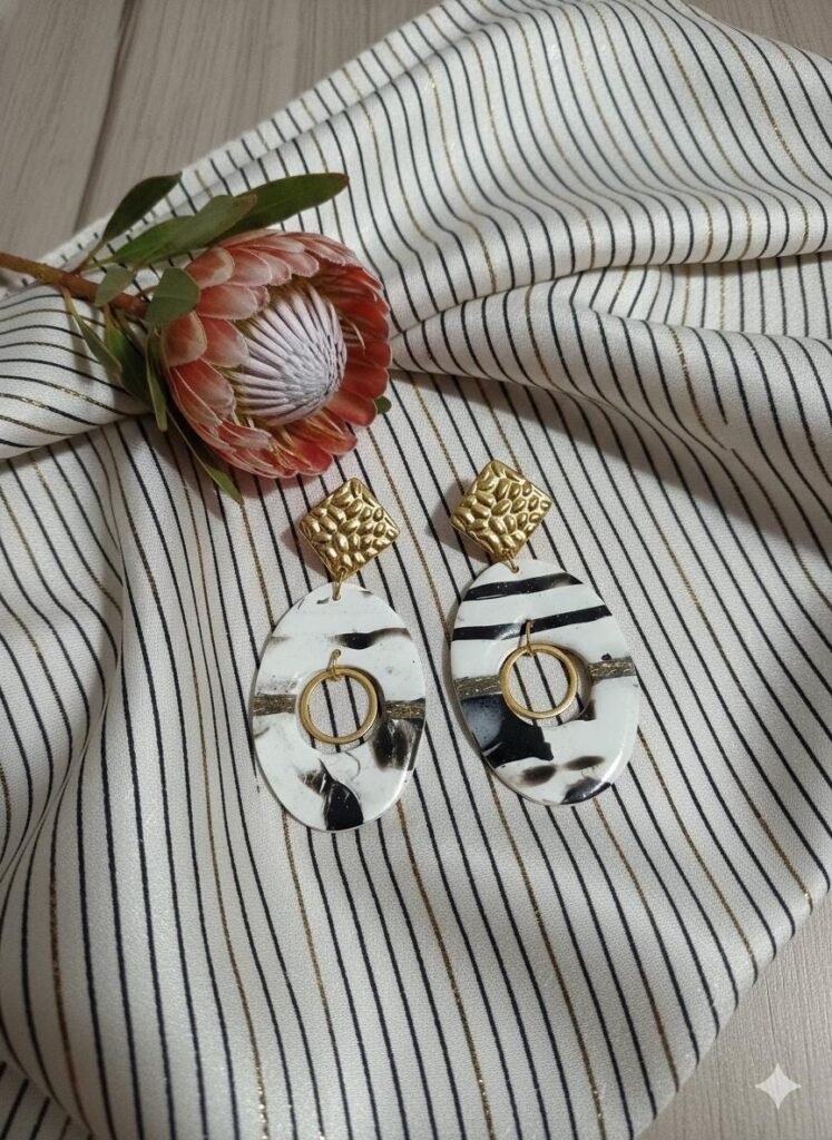 Pendientes en Arcilla Polimérica y enganches dorados en Acero Inoxidable, complemento de moda ,ideal para bodas, eventos, regalos exclusivos
