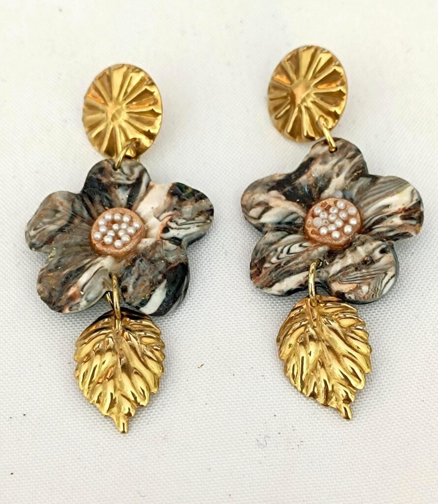 Pendientes Artesanales en Arcilla Polimérica, resinas y Acero inoxidable