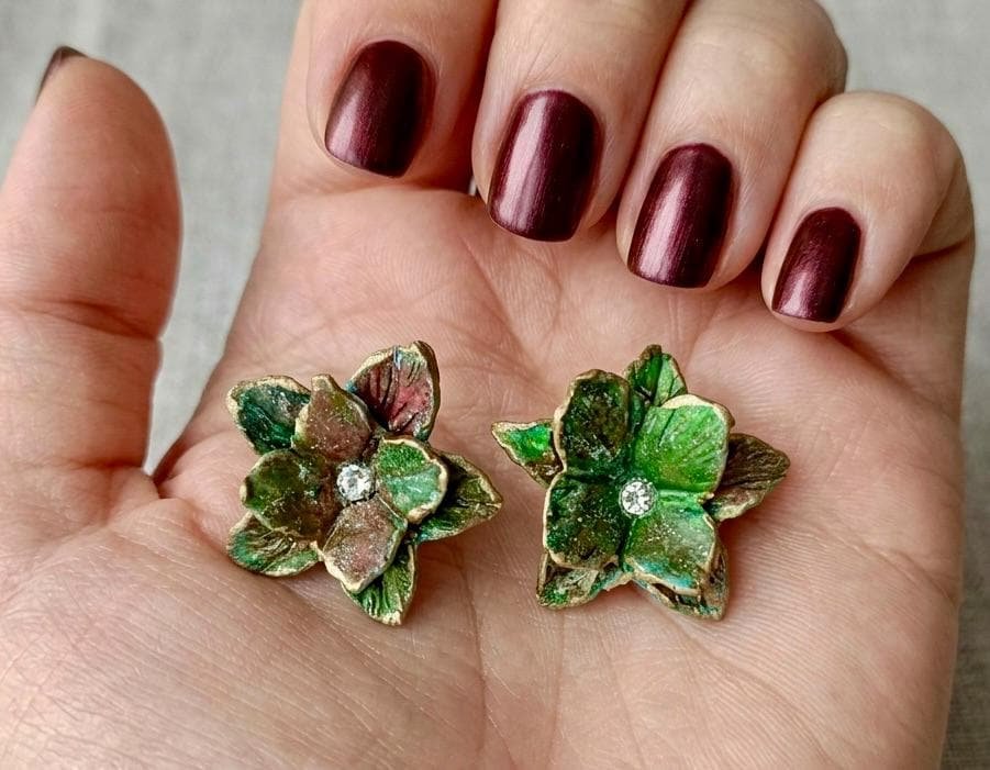 Pendientes de Flor hechos a mano en Arcilla polimérica y Acero Inoxidable
